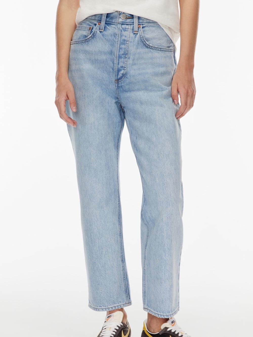 Denim Forum Aritzia Joni High-Rise Loose jeans light wash Sz 24x29 women’s